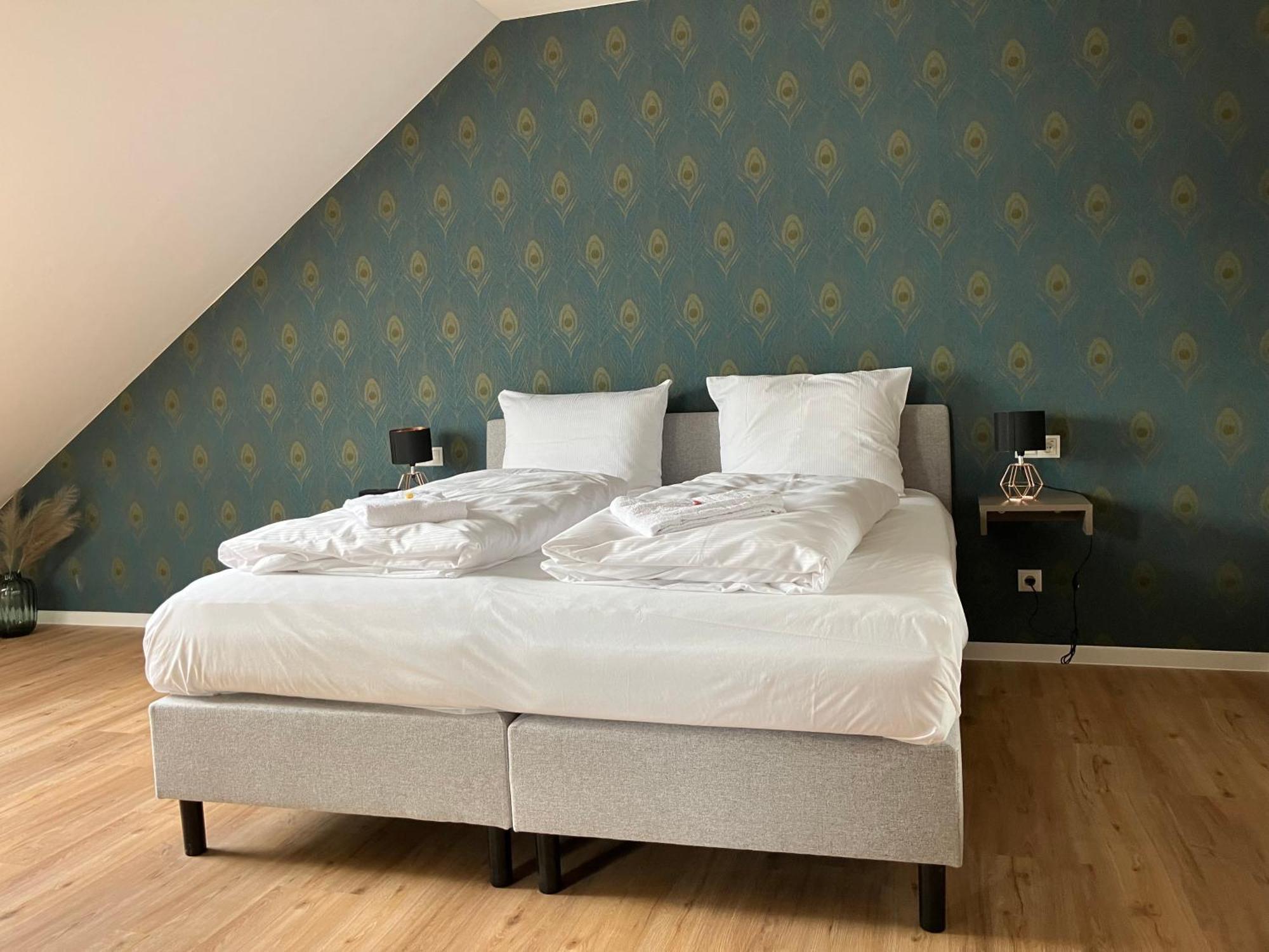 Amelie No 3 Hotel & Appartements 施伟根-莱齐腾巴赫 外观 照片