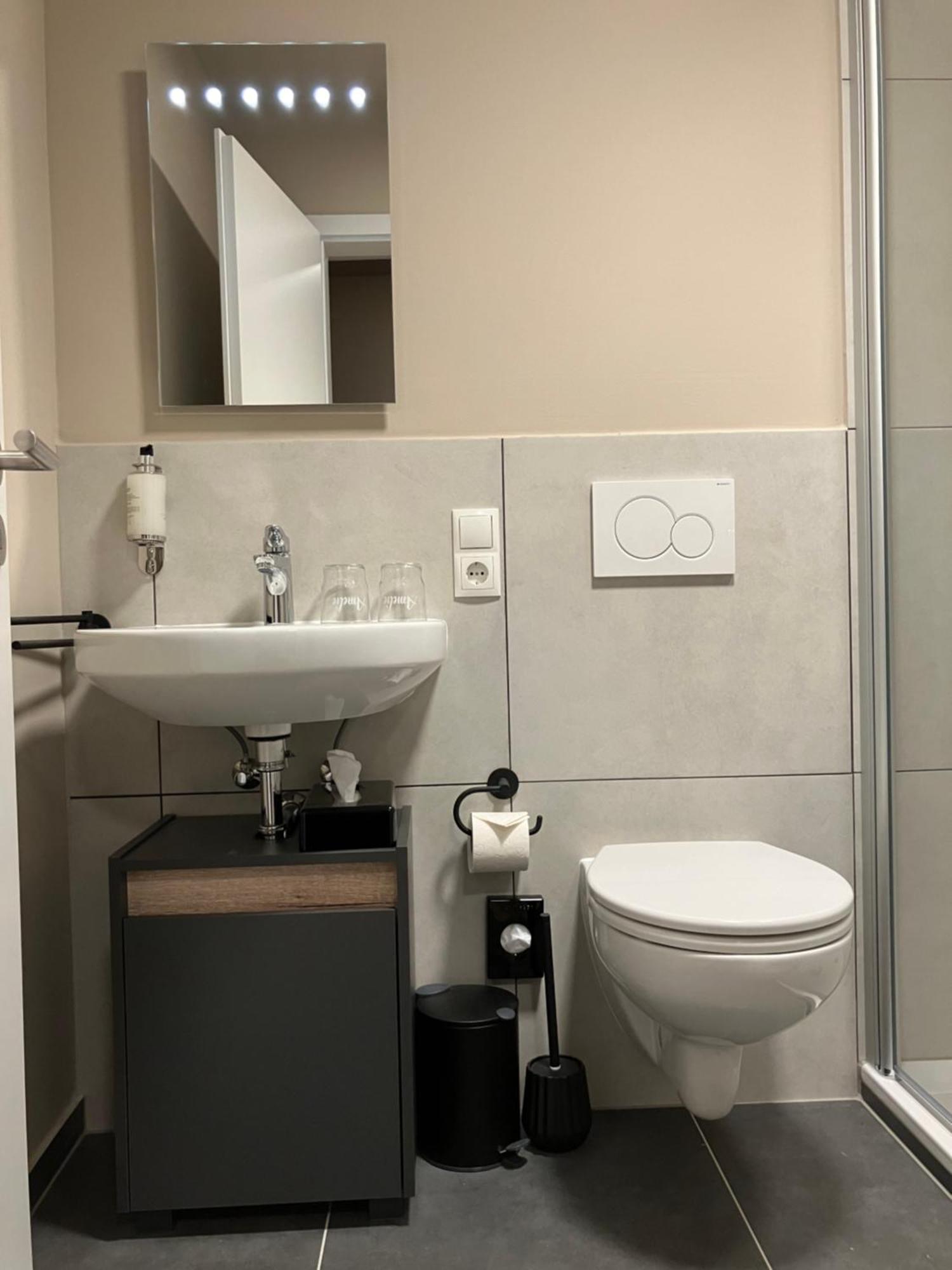 Amelie No 3 Hotel & Appartements 施伟根-莱齐腾巴赫 外观 照片