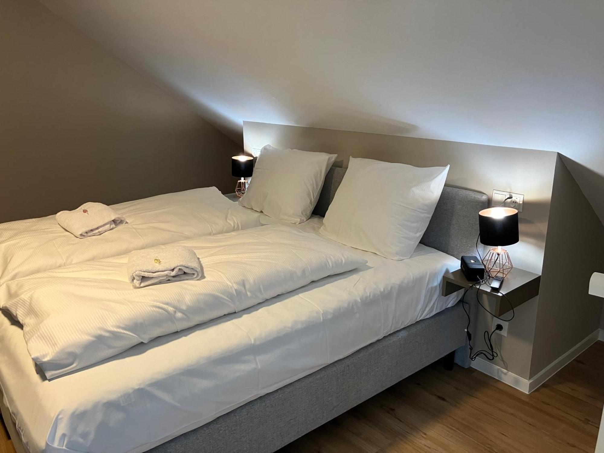 Amelie No 3 Hotel & Appartements 施伟根-莱齐腾巴赫 外观 照片