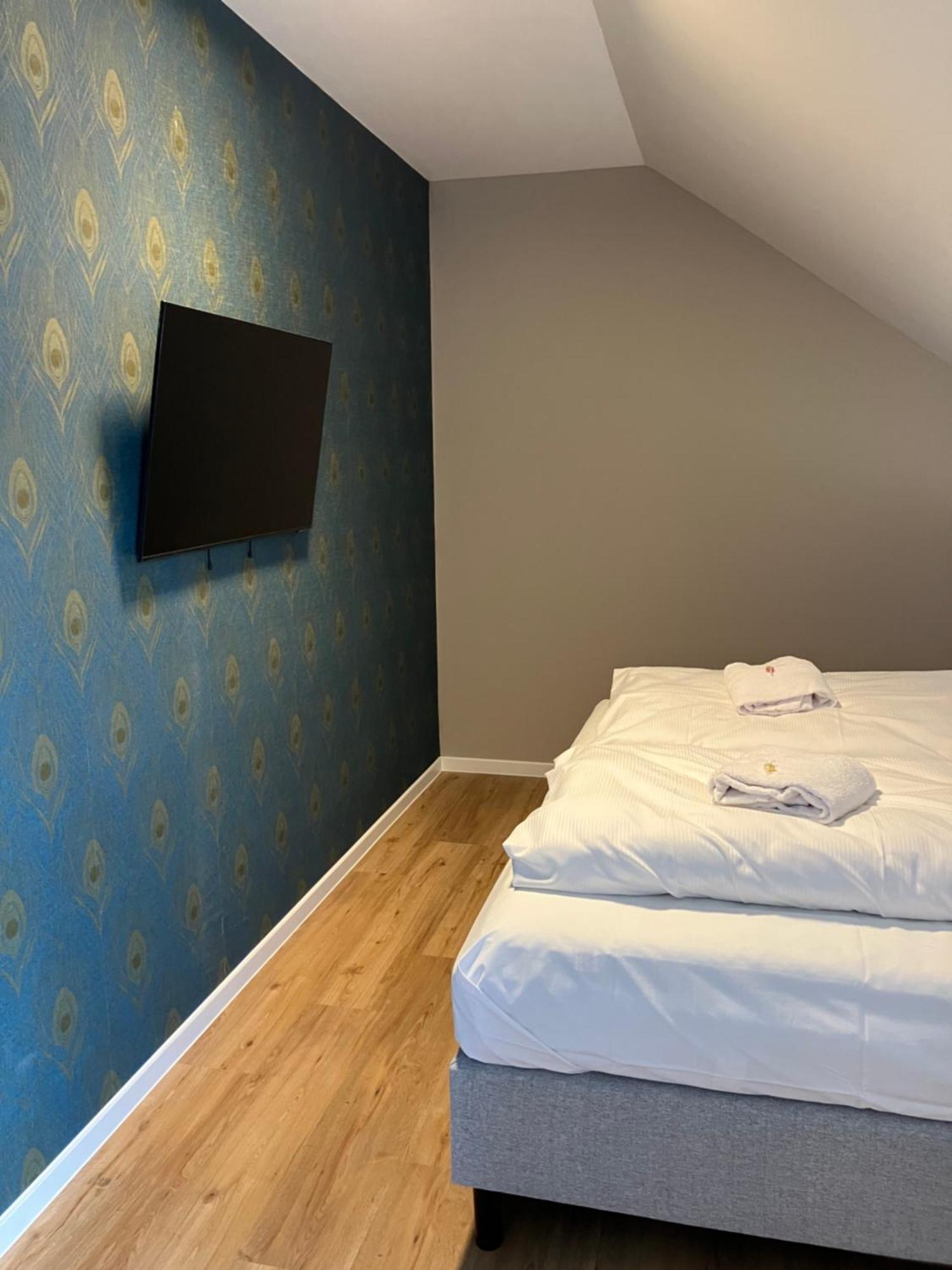 Amelie No 3 Hotel & Appartements 施伟根-莱齐腾巴赫 外观 照片