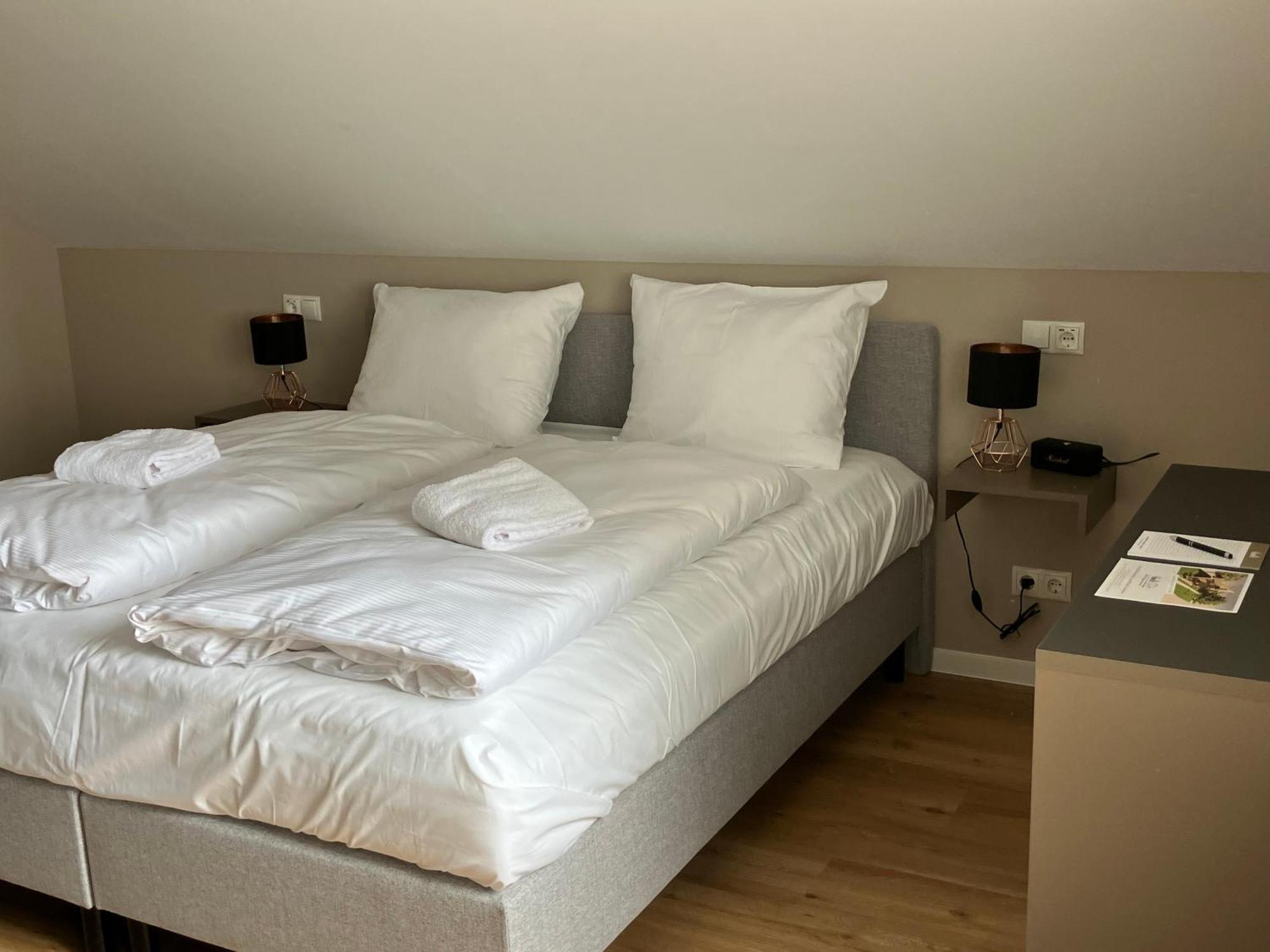 Amelie No 3 Hotel & Appartements 施伟根-莱齐腾巴赫 外观 照片